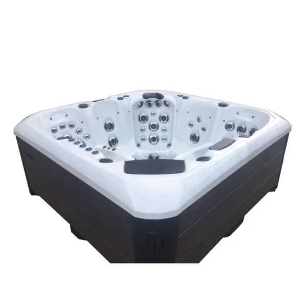 Outdoor Barcelona - 5 Person Hot Tub with 2 Loungers