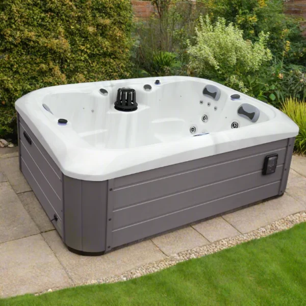 Outdoor Tahiti - 3 Person Hot Tub with 1 Lounger