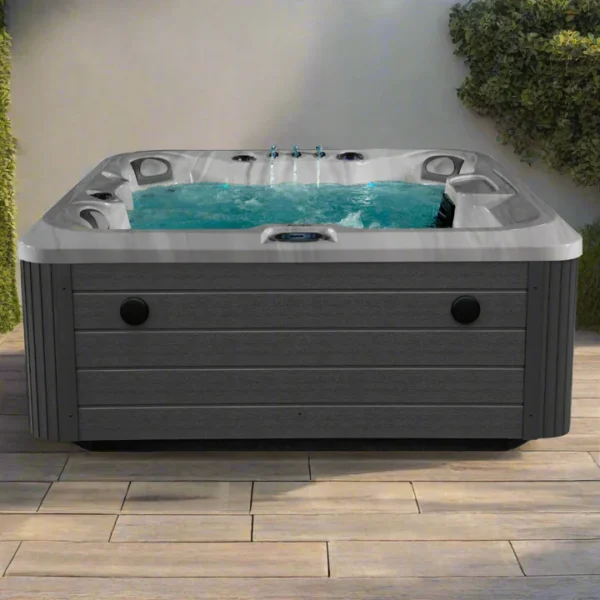 Outdoor Lagoon - 6 Person Hot Tub with Lounger